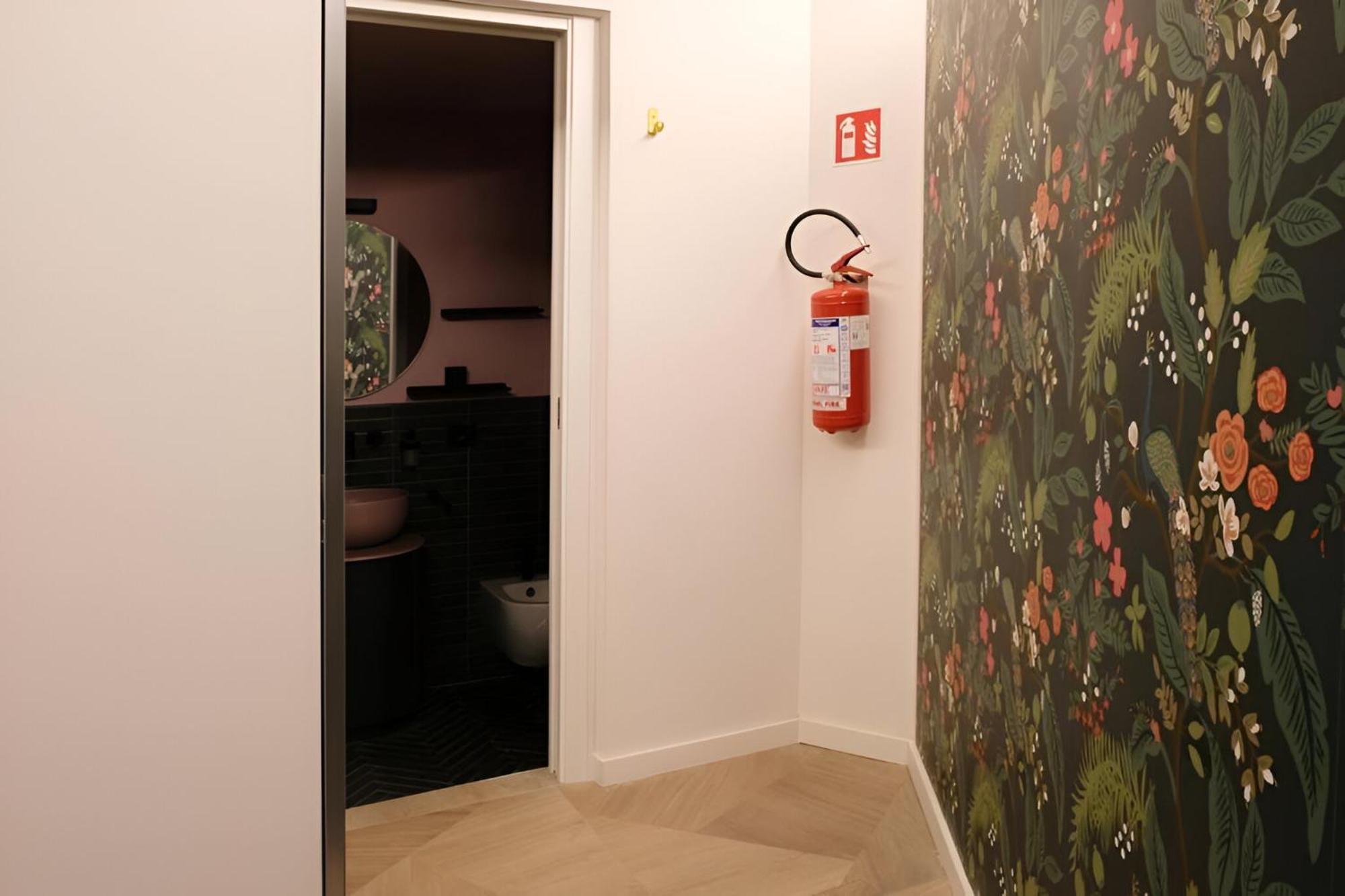 Margot Color Apartment - Trastevere - Loft Di Lusso Roma Esterno foto